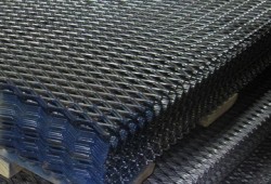 Heavy Duty Expanded Metal for walkways and fencing manufacturer
