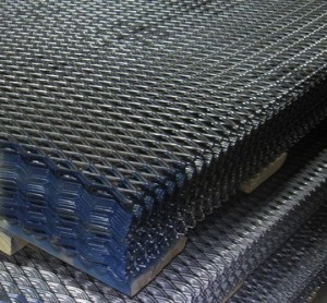 heavt-duty-expanded-metal-for-walkways-and-fencing-heanjia-super-metals